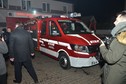 OSP Szynkielów ma nowy wóz strażacki. Witano go racami i fajerwerkami